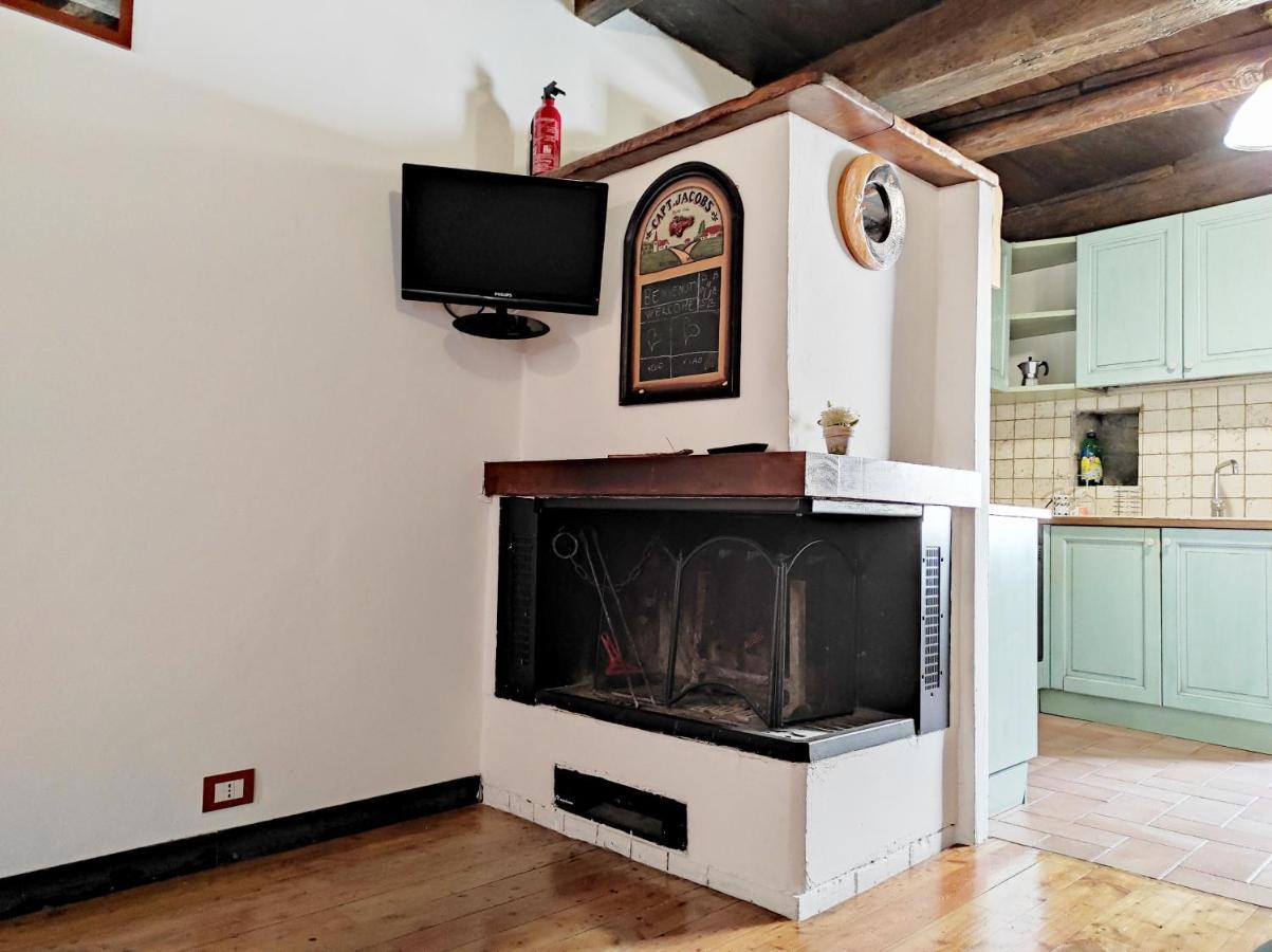 Antico Borgo Apartment Brugnato Exterior foto