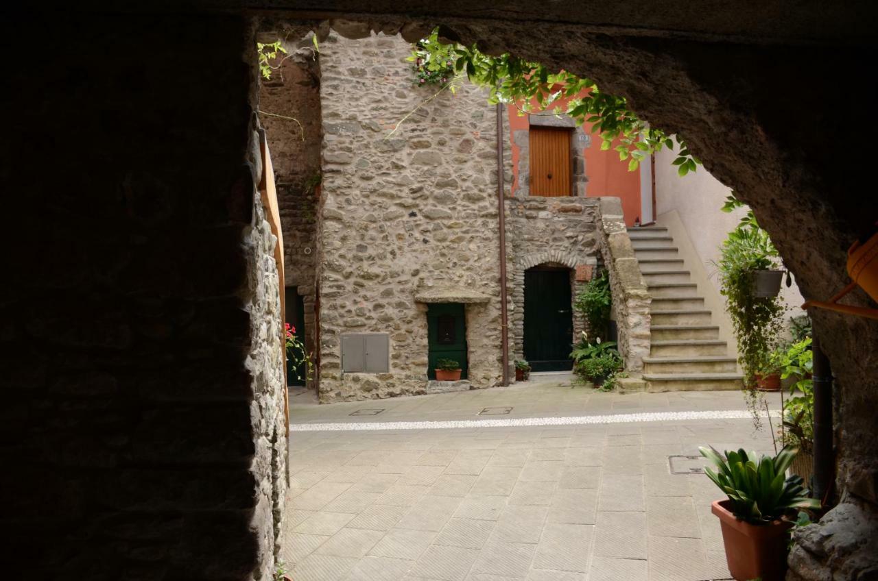 Antico Borgo Apartment Brugnato Exterior foto